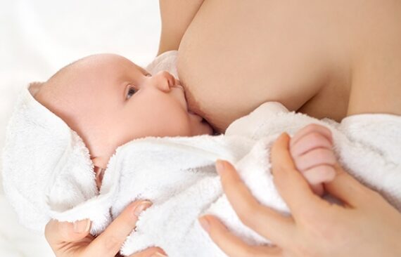 KNOV-leaflet informeert over belangrijkste aspecten babyvoeding