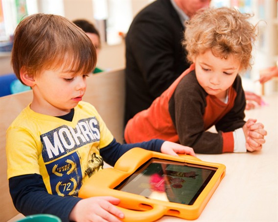 Allerjongsten leren niets van spelen op tablet