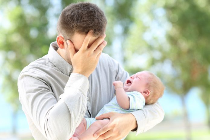 vader en baby canstockphoto49535658