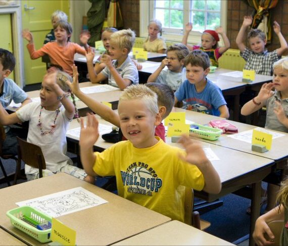 Vroeg onderwijs in vreemde taal zet geen zoden aan de dijk