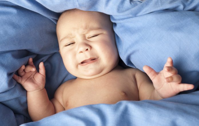 canstockphoto5660919 baby met stress gevoeliger voor pijn