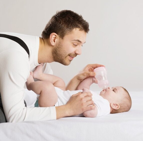 Betere gezondheid baby rond eerste verjaardag bij gelijkenis met vader