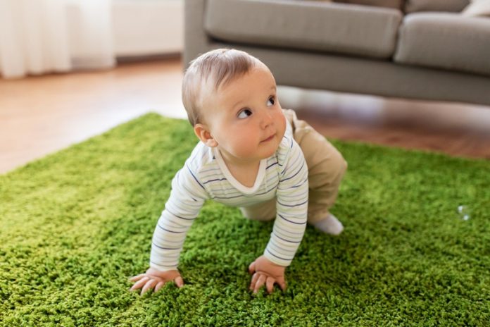 canstockphoto49607645 baby en stof