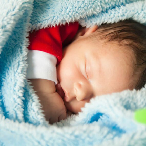 Stresshormoon in babyhaar en moedermelk heeft voorspellende waarde