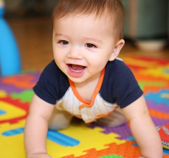 Baby’s lachen bij in- en uitademen