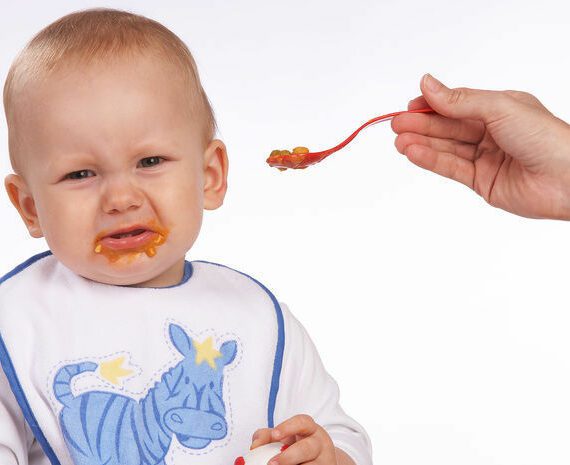 Eetproblemen bij baby’s en peuters: ouderlijke druk werkt averechts