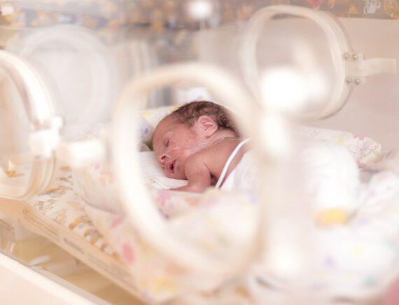 Beter wachten met toedienen bloedplaatjes aan zieke premature baby’s