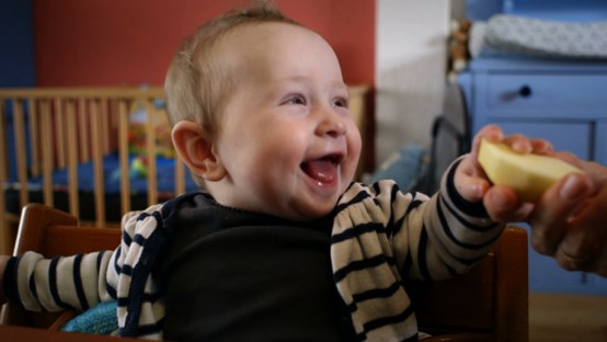 Voorlichtingsfilm belicht belang van hechting in het eerste levensjaar