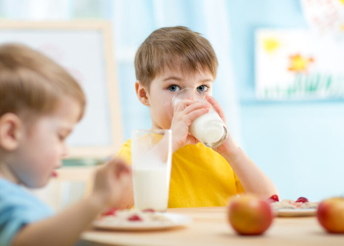 Melk canstockphoto24446295