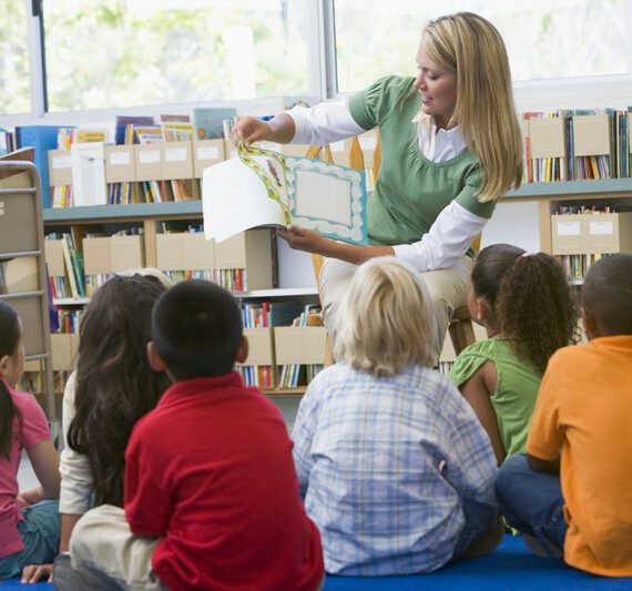 Sluit kinderopvang en onderwijs beter op elkaar aan