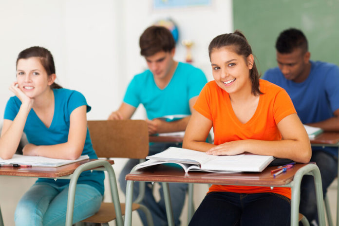 Studenten canstockphoto14462574
