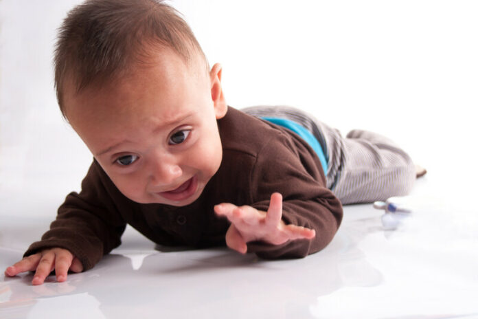 Baby huilen canstockphoto14209496