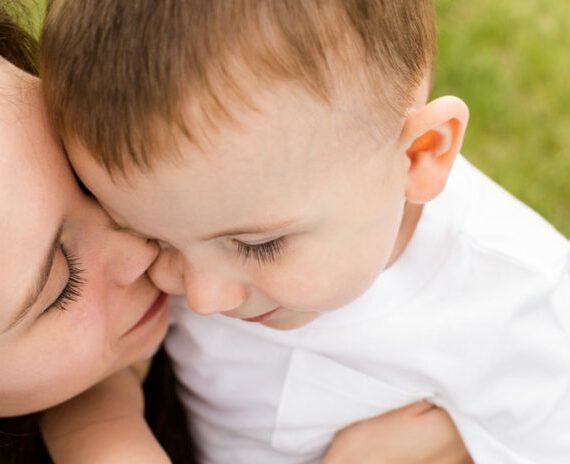 Hulp aan jonge ouders in de schijnwerpers