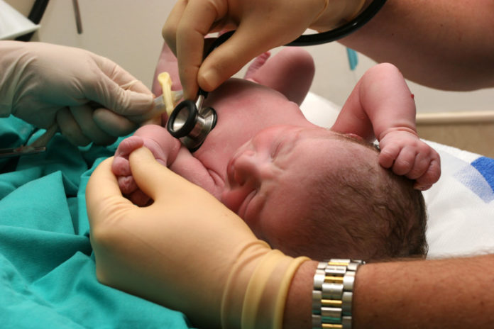Baby canstockphoto216167 (1)