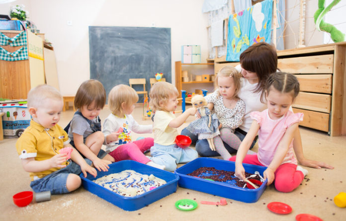 Kinderopvang canstockphoto36730483