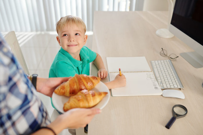 Eten canstockphoto88371116