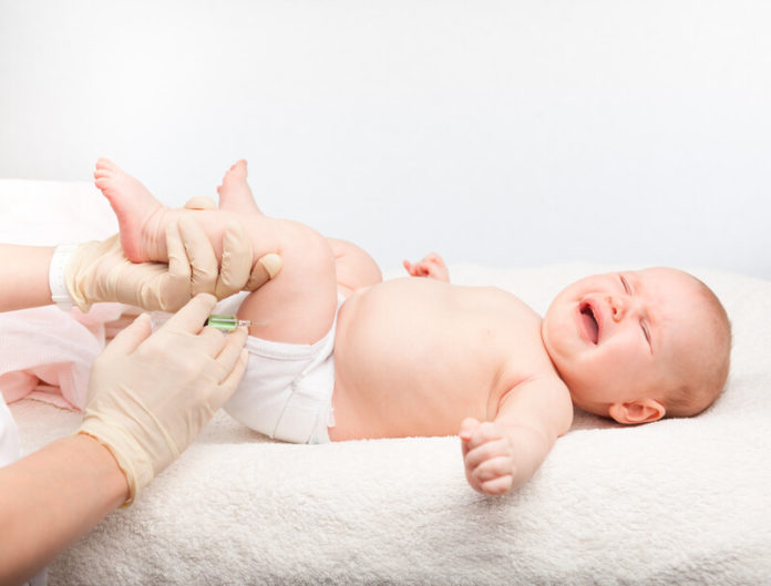 Vaccineren canstockphoto31346943