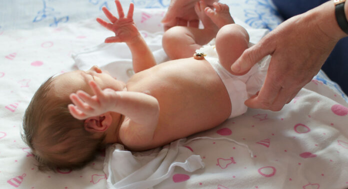 Baby canstockphoto18414070 (1)