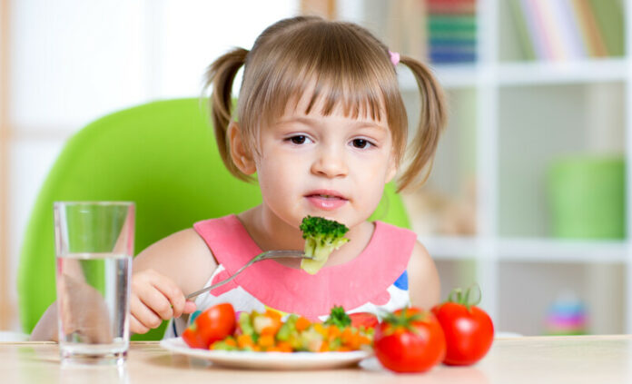 Eten canstockphoto29656304