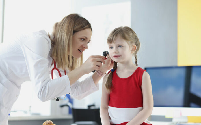 Gehoor canstockphoto94411563