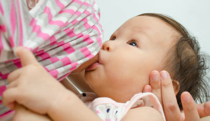 Borstvoeding canstockphoto21388391