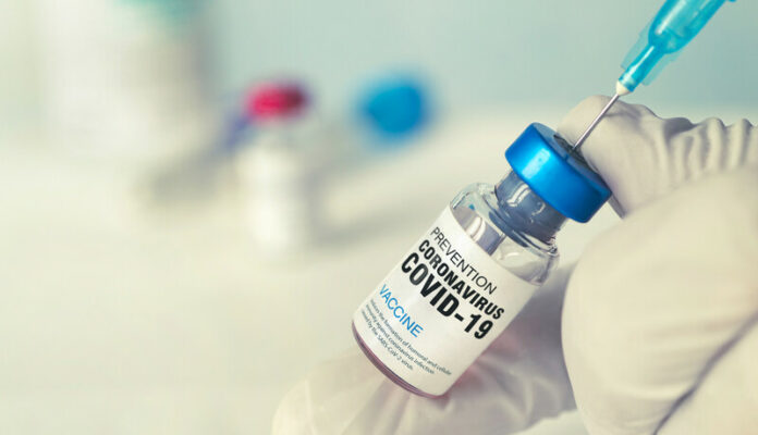 Corona vaccin canstockphoto97048638
