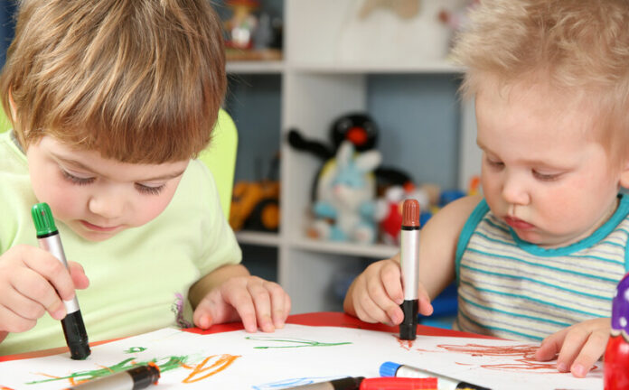 Peuters canstockphoto2331099