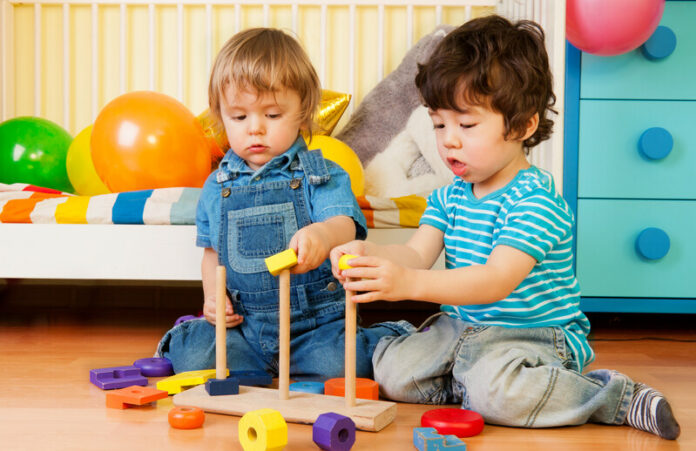 Spelen canstockphoto9782671