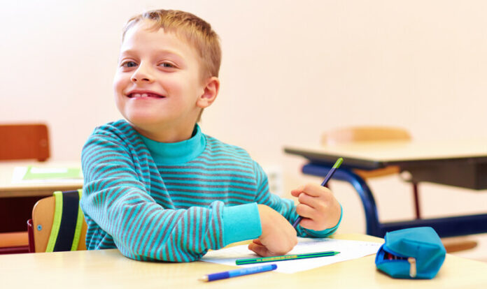 Jongen canstockphoto46068634