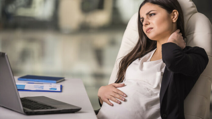 Zwanger werk canstockphoto26778077