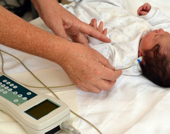 Vroege diagnose evenwichtsprobleem bij slechthorende baby beperkt gevolgen