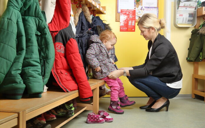 Kinderopvang canstockphoto35144370