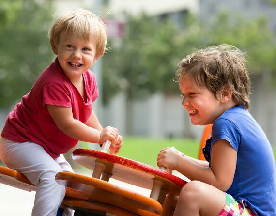 Rol ouders belangrijk om buitenspelen te stimuleren