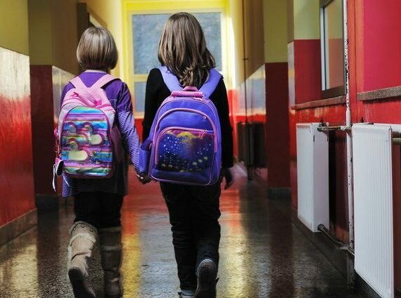 Signaleren en bespreekbaar maken van kindermishandeling op school