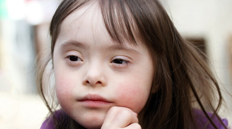 Speciale bril stimuleert ontwikkeling van kinderen met Down - Vakblad Vroeg