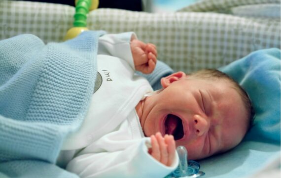 Calm the crying baby