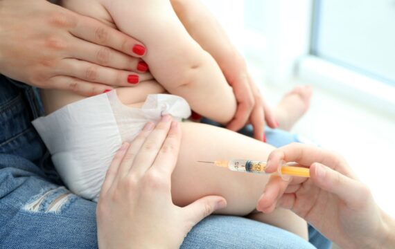 Gratis masterclass: Is het vaccineren van een baby een kwestie van afleiden?