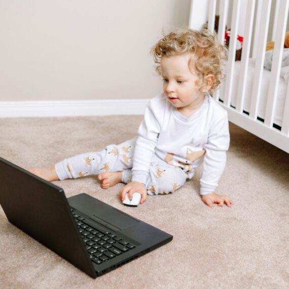 Webinar: Schermgebruik in de eerste 1000 dagen: wat adviseer je ouders?